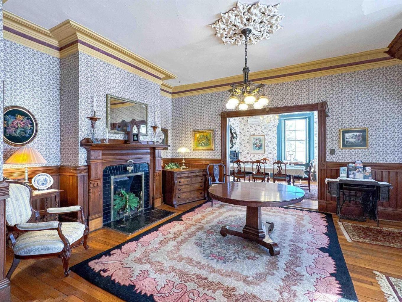 Elmwood Heritage Inn Шарлъттаун Екстериор снимка