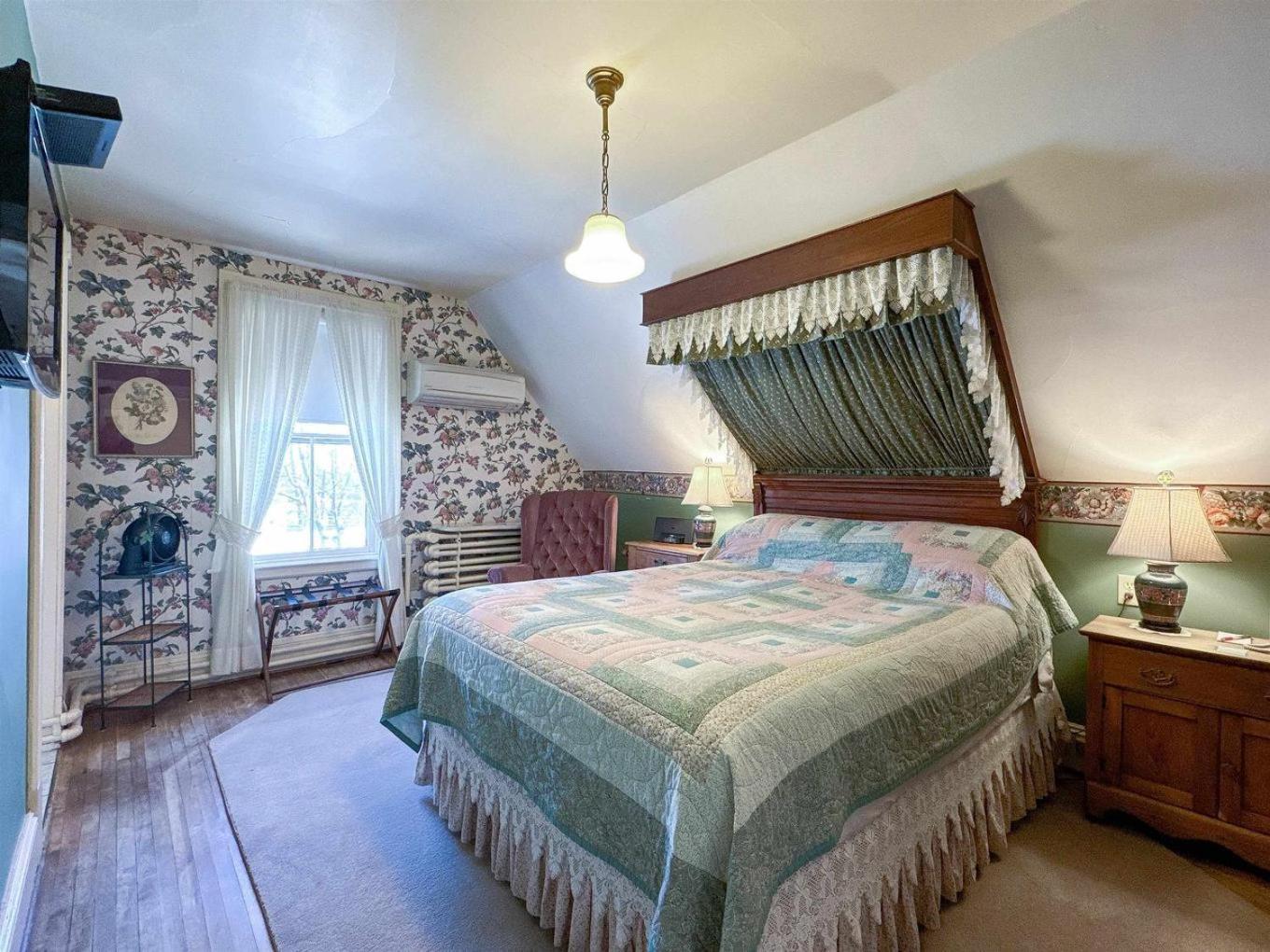 Elmwood Heritage Inn Шарлъттаун Екстериор снимка